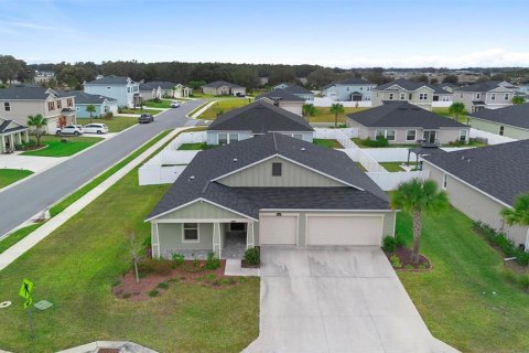 House in FREEDOM CROSSINGS PRESERVE

 in Ocala, Florida 4 bedrooms, 241.36 sq.m. № 1532345 - photo 28