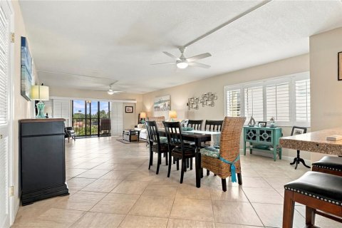 Copropriété à vendre à Seminole, Floride: 2 chambres, 118.91 m2 № 2403471 - photo 4