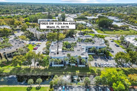 Condo in Miami, Florida, 2 bedrooms  № 2001565 - photo 22