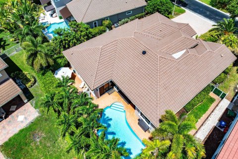 House in Coral Springs, Florida 5 bedrooms, 280.56 sq.m. № 2186600 - photo 5