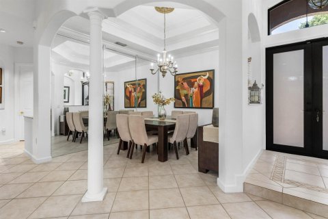 House in Coral Springs, Florida 5 bedrooms, 280.56 sq.m. № 2186600 - photo 11