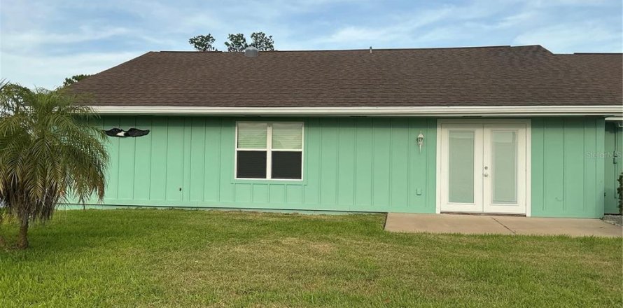 House in New Smyrna Beach, Florida 2 bedrooms, 152.36 sq.m. № 1652035