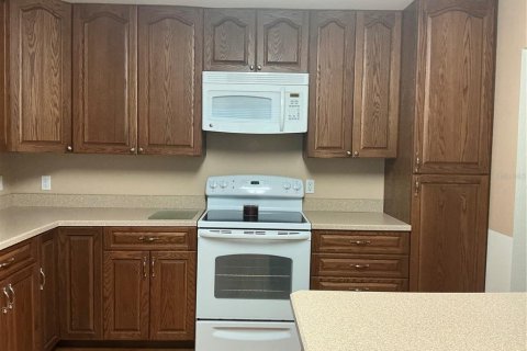 House in New Smyrna Beach, Florida 2 bedrooms, 152.36 sq.m. № 1652035 - photo 7
