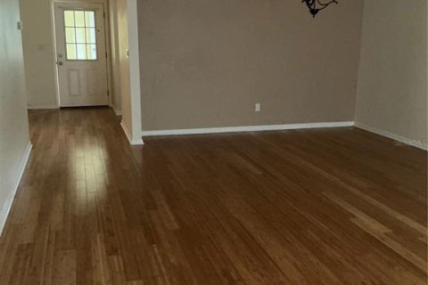 House in New Smyrna Beach, Florida 2 bedrooms, 152.36 sq.m. № 1652035 - photo 3