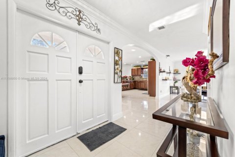 Villa ou maison à vendre à Cutler Bay, Floride: 4 chambres, 181.81 m2 № 1937756 - photo 7