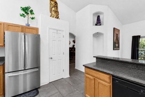 House in Spring Hill, Florida 3 bedrooms, 186.08 sq.m. № 2218336 - photo 6