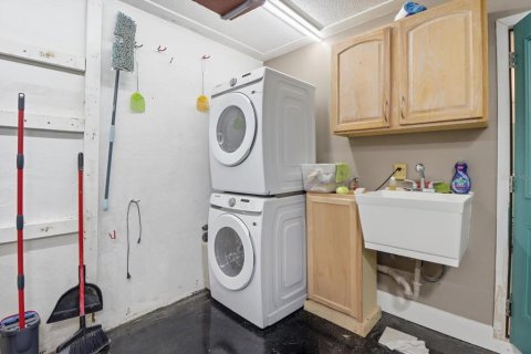 Villa ou maison à vendre à Homosassa, Floride: 3 chambres, 169.36 m2 № 2132468 - photo 28