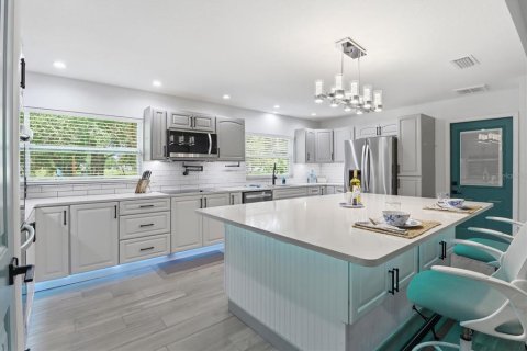 Villa ou maison à vendre à Homosassa, Floride: 3 chambres, 169.36 m2 № 2132468 - photo 10
