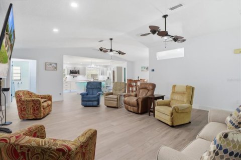 Villa ou maison à vendre à Homosassa, Floride: 3 chambres, 169.36 m2 № 2132468 - photo 18