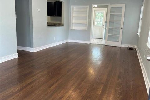 Villa ou maison à louer à Tampa, Floride: 3 chambres, 113.53 m2 № 1835351 - photo 17