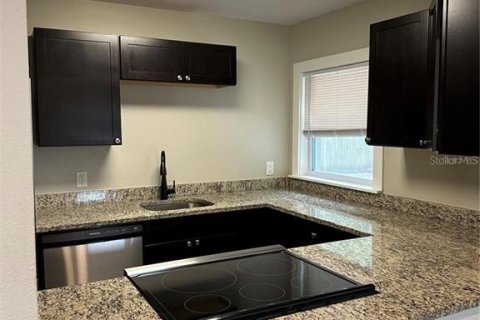 Villa ou maison à louer à Tampa, Floride: 3 chambres, 113.53 m2 № 1835351 - photo 10