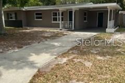 Villa ou maison à louer à Tampa, Floride: 3 chambres, 113.53 m2 № 1835351 - photo 1