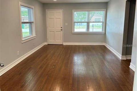 Villa ou maison à louer à Tampa, Floride: 3 chambres, 113.53 m2 № 1835351 - photo 9