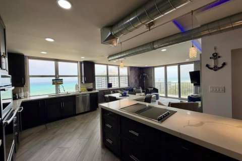 Купить кондоминиум в Бока-Ратон, Флорида 3 комнаты, 100.15м2, № 2146858 - фото 4