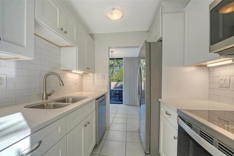 Condominio en venta en Sarasota, Florida, 1 dormitorio, 60.94 m2 № 2151699 - foto 11