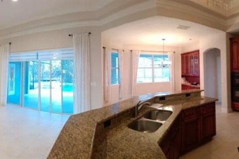 House in Clermont, Florida 3 bedrooms, 230.03 sq.m. № 1903447 - photo 6