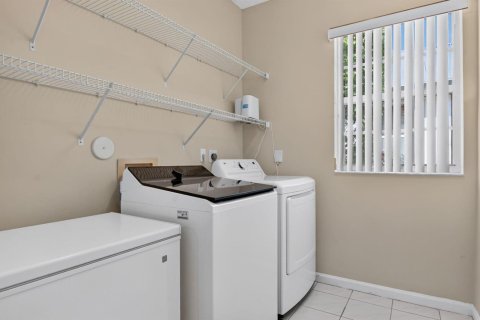 Casa en venta en Coconut Creek, Florida, 4 dormitorios, 216.28 m2 № 2431367 - foto 10