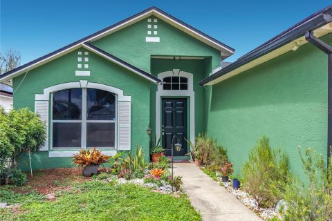 House in Orlando, Florida 3 bedrooms, 135.08 sq.m. № 2217850 - photo 2