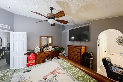 House in Orlando, Florida 3 bedrooms, 135.08 sq.m. № 2217850 - photo 16