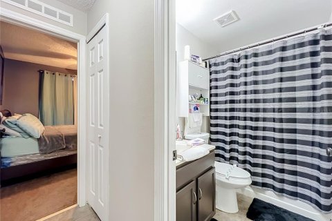House in Orlando, Florida 3 bedrooms, 135.08 sq.m. № 2217850 - photo 21