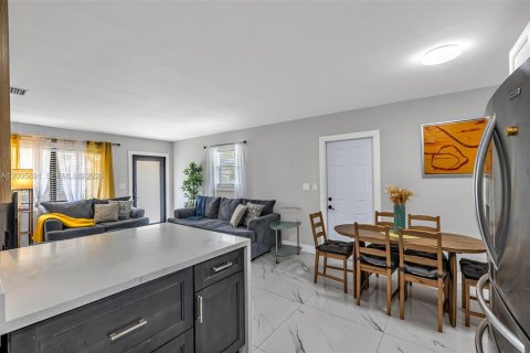 Villa ou maison à louer à Miami Gardens, Floride: 3 chambres, 91.79 m2 № 2390013 - photo 14