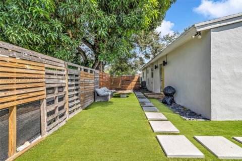Villa ou maison à louer à Miami Gardens, Floride: 3 chambres, 91.79 m2 № 2390013 - photo 20