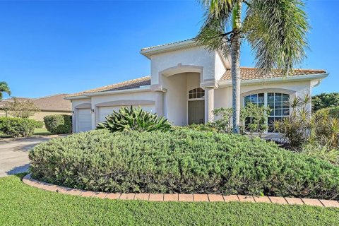 Villa ou maison à vendre à Sarasota, Floride: 3 chambres, 219.16 m2 № 2436688 - photo 2