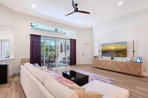 Villa ou maison à vendre à Sarasota, Floride: 3 chambres, 219.16 m2 № 2436688 - photo 5