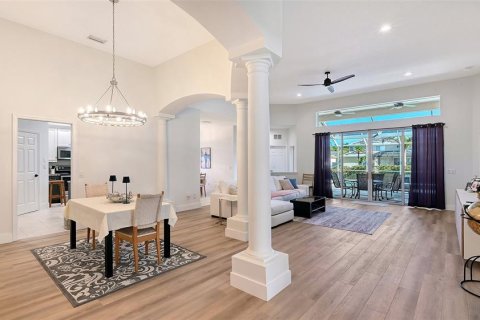 Villa ou maison à vendre à Sarasota, Floride: 3 chambres, 219.16 m2 № 2436688 - photo 3