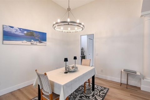 Villa ou maison à vendre à Sarasota, Floride: 3 chambres, 219.16 m2 № 2436688 - photo 9