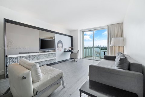 Condominio en venta en Miami Beach, Florida, 2 dormitorios, 101.08 m2 № 1697792 - foto 5