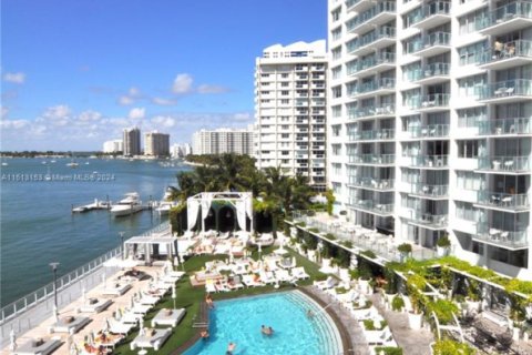 Condominio en venta en Miami Beach, Florida, 2 dormitorios, 101.08 m2 № 1697792 - foto 27