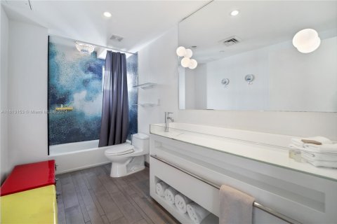 Condominio en venta en Miami Beach, Florida, 2 dormitorios, 101.08 m2 № 1697792 - foto 18