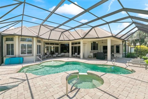 House in Palm Coast, Florida 4 bedrooms, 385.45 sq.m. № 1878274 - photo 23