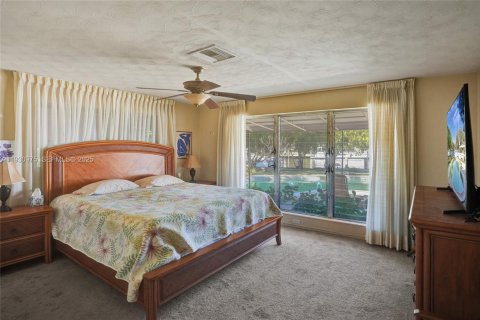 Villa ou maison à louer à Fort Lauderdale, Floride: 2 chambres, 130.06 m2 № 1989741 - photo 10