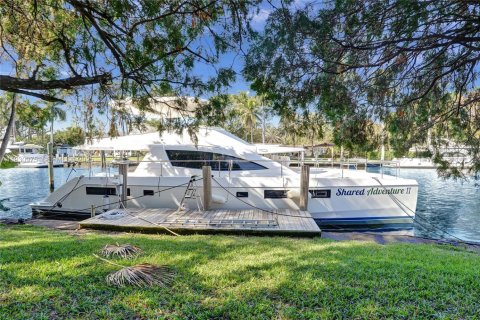 Villa ou maison à louer à Fort Lauderdale, Floride: 2 chambres, 130.06 m2 № 1989741 - photo 13