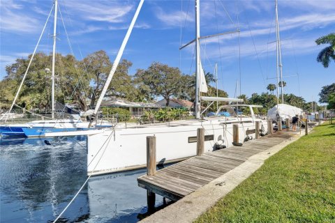 Villa ou maison à louer à Fort Lauderdale, Floride: 2 chambres, 130.06 m2 № 1989741 - photo 21