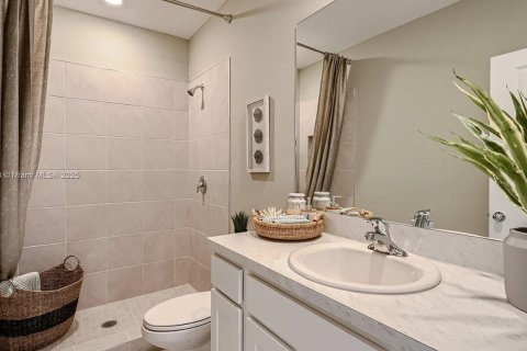 Townhouse in Florida City, Florida 3 bedrooms, 128.21 sq.m. № 1864598 - photo 20