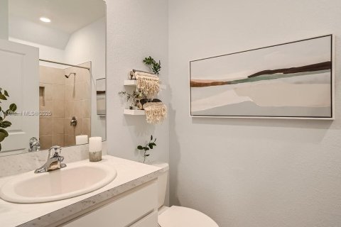 Townhouse in Florida City, Florida 3 bedrooms, 128.21 sq.m. № 1864598 - photo 13