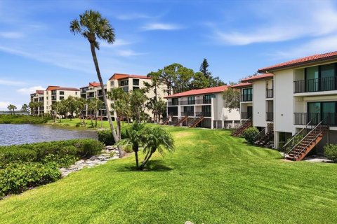 Condo in Bradenton, Florida, 2 bedrooms № 2117801 - photo 29