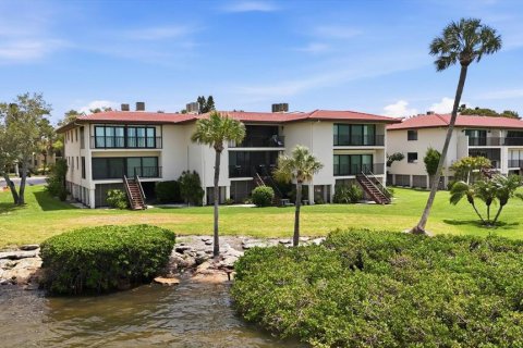Condo in Bradenton, Florida, 2 bedrooms № 2117801 - photo 28