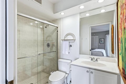 Condo in Bradenton, Florida, 2 bedrooms № 2117801 - photo 22