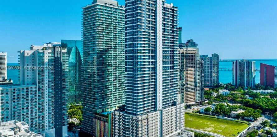 Кондоминиум с 1 спальней в Майами, Флорида № 2023297