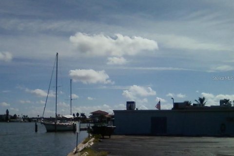 Propiedad comercial en venta en Madeira Beach, Florida, 5 dormitorios, 169.27 m2 № 1820487 - foto 23