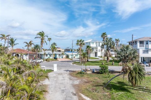 Propiedad comercial en venta en Madeira Beach, Florida, 5 dormitorios, 169.27 m2 № 1820487 - foto 10