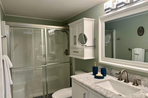 Condo in Lake Worth, Florida, 2 bedrooms № 2247131 - photo 20
