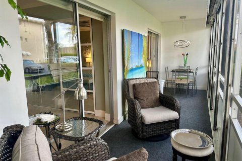 Condo in Lake Worth, Florida, 2 bedrooms № 2247131 - photo 11
