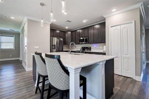 House in Thonotosassa, Florida 5 bedrooms, 338.91 sq.m. № 1721146 - photo 14