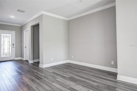 House in Thonotosassa, Florida 5 bedrooms, 338.91 sq.m. № 1721146 - photo 13