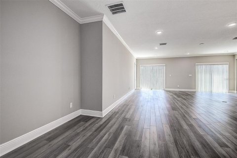 House in Thonotosassa, Florida 5 bedrooms, 338.91 sq.m. № 1721146 - photo 7